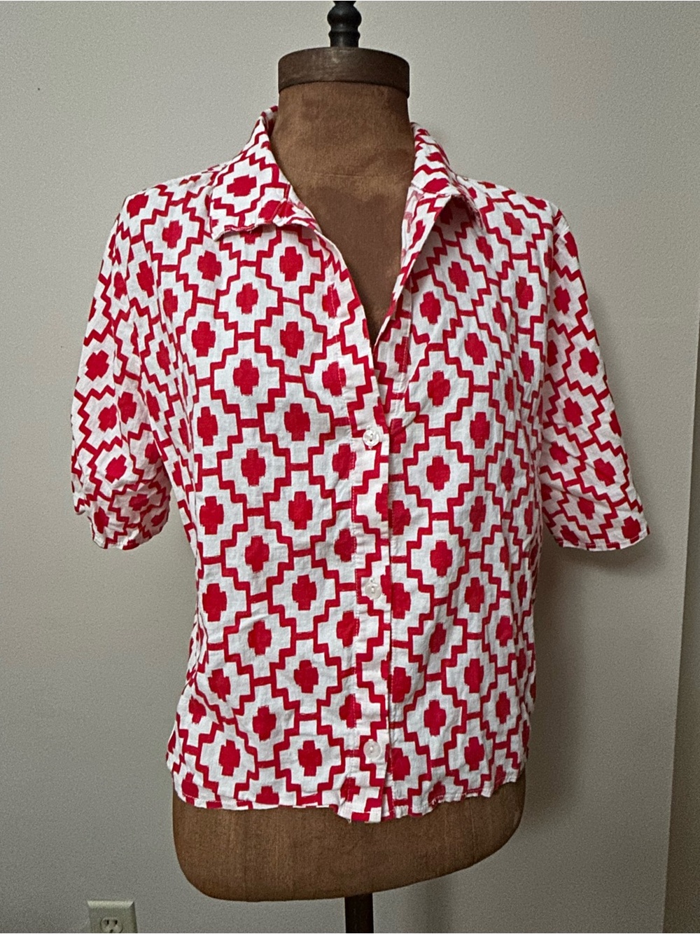 Shade & Shore White Button-Down Shirt with Red Geometric Print